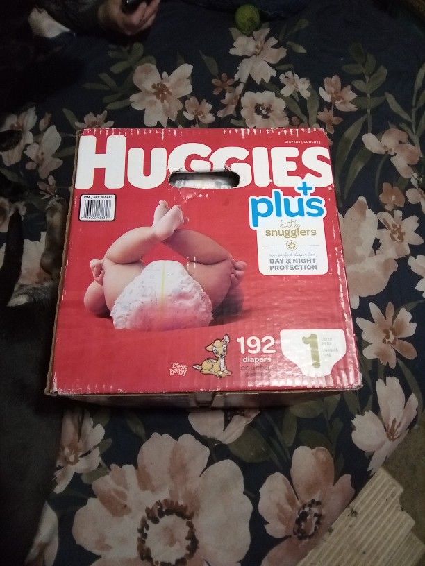 Huggies Plus