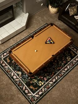 Bun foot pool table