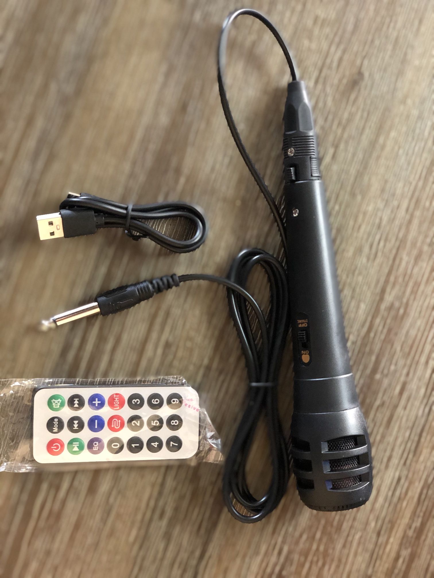 8” Bluetooth Rechargable Karaoke Speaker Keus With Microphone And LED Display