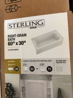 Sterling bathtub (Right Drain)