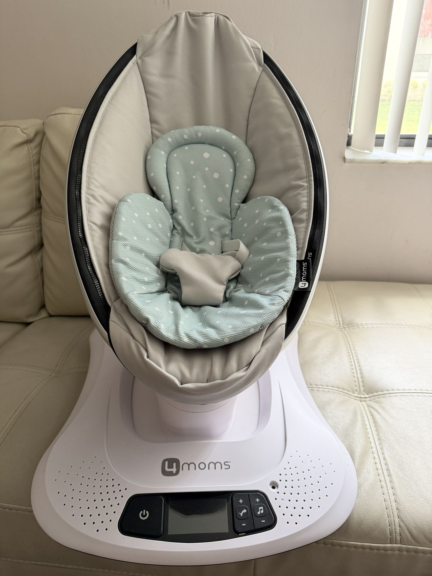 4moms Mamaroo Baby Swing