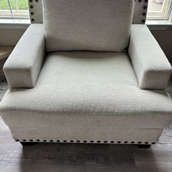 Oversized Accent Chair 