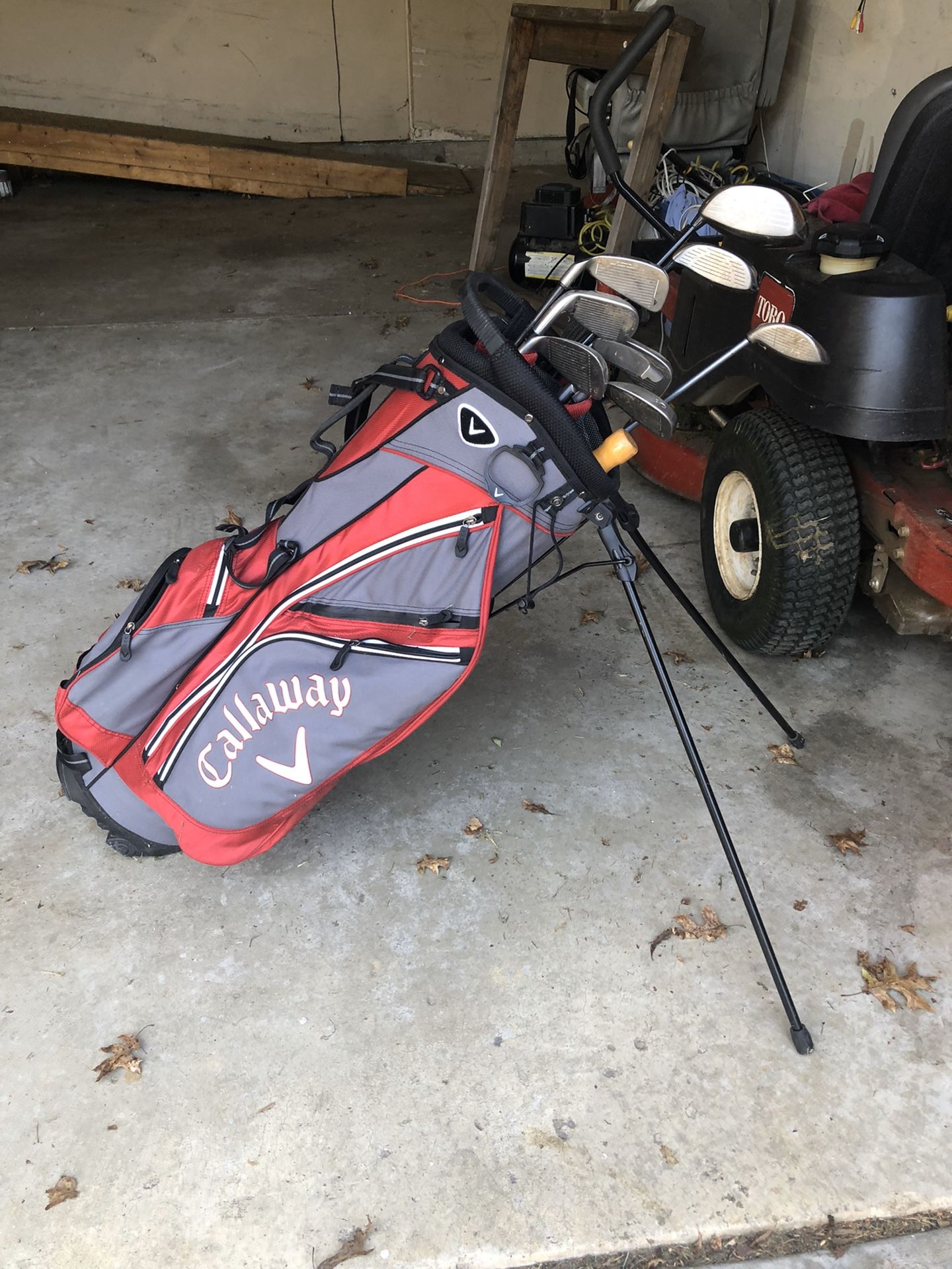 Calloway golf bag and several clubs including two Big Bertha woods