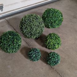 6 Artificial plants Ball topiary