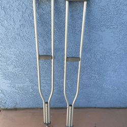 Crutches For Sale Very Nice Condition. 