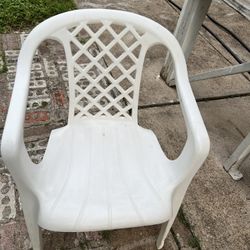 11 Lawns Chair 30$ OR 3$ Each 