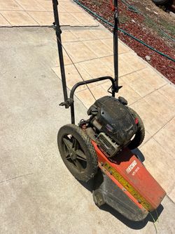 Echo weed eater in good condition