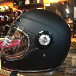 Helmet New Retro Full Face Dot Motorcycle ( bell Bullit Style Look) $220
