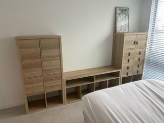 Bedroom set, queen bed and mattress , 2 night stands, 3 dresser drawers