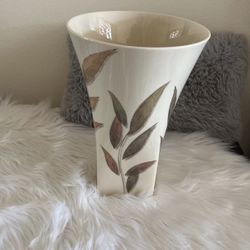 Lenox China NATURES IMPRESSIONS - Whispering Leaves Flower Vase 