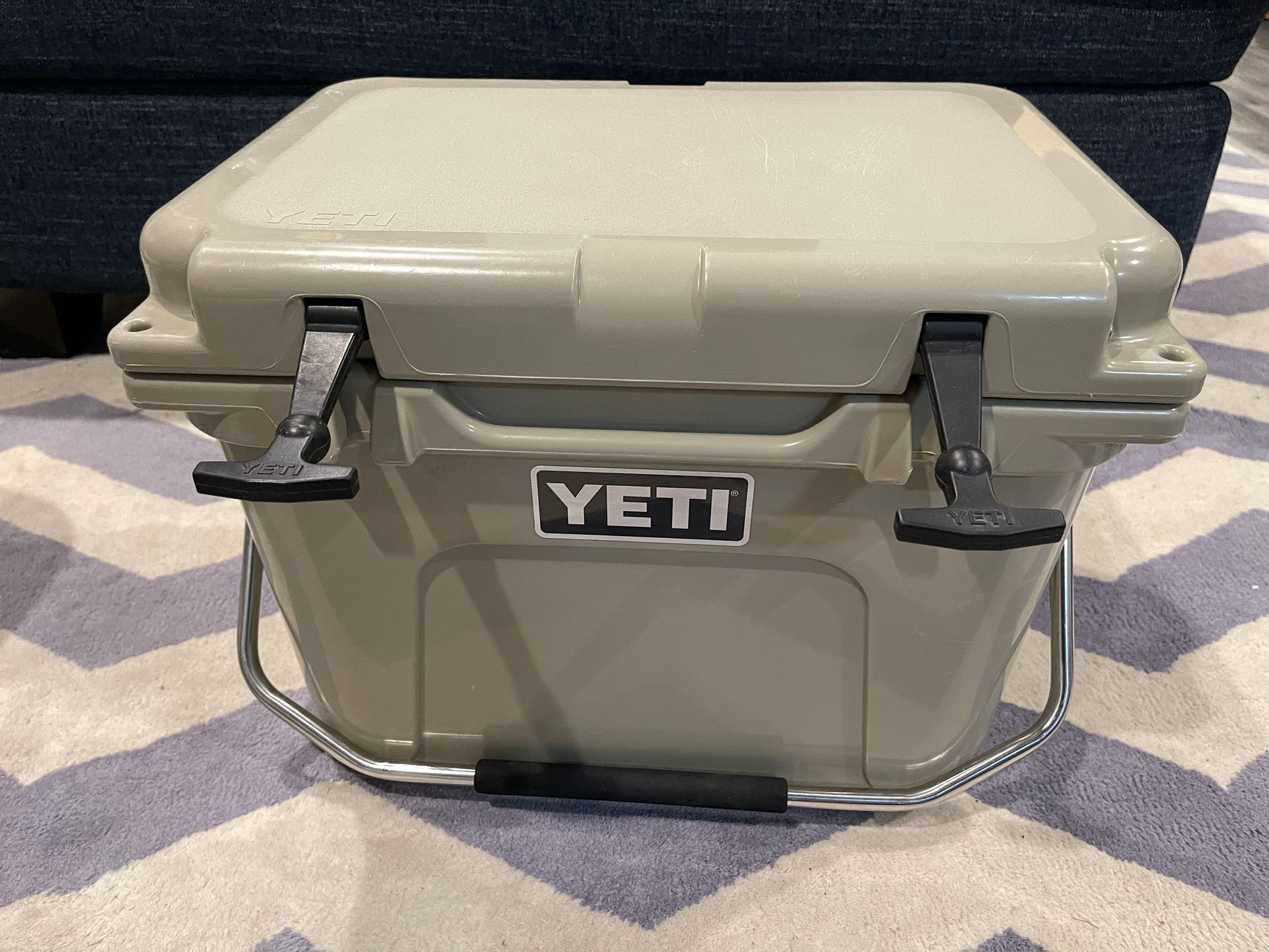 Yeti Roadie 20. Desert Tan