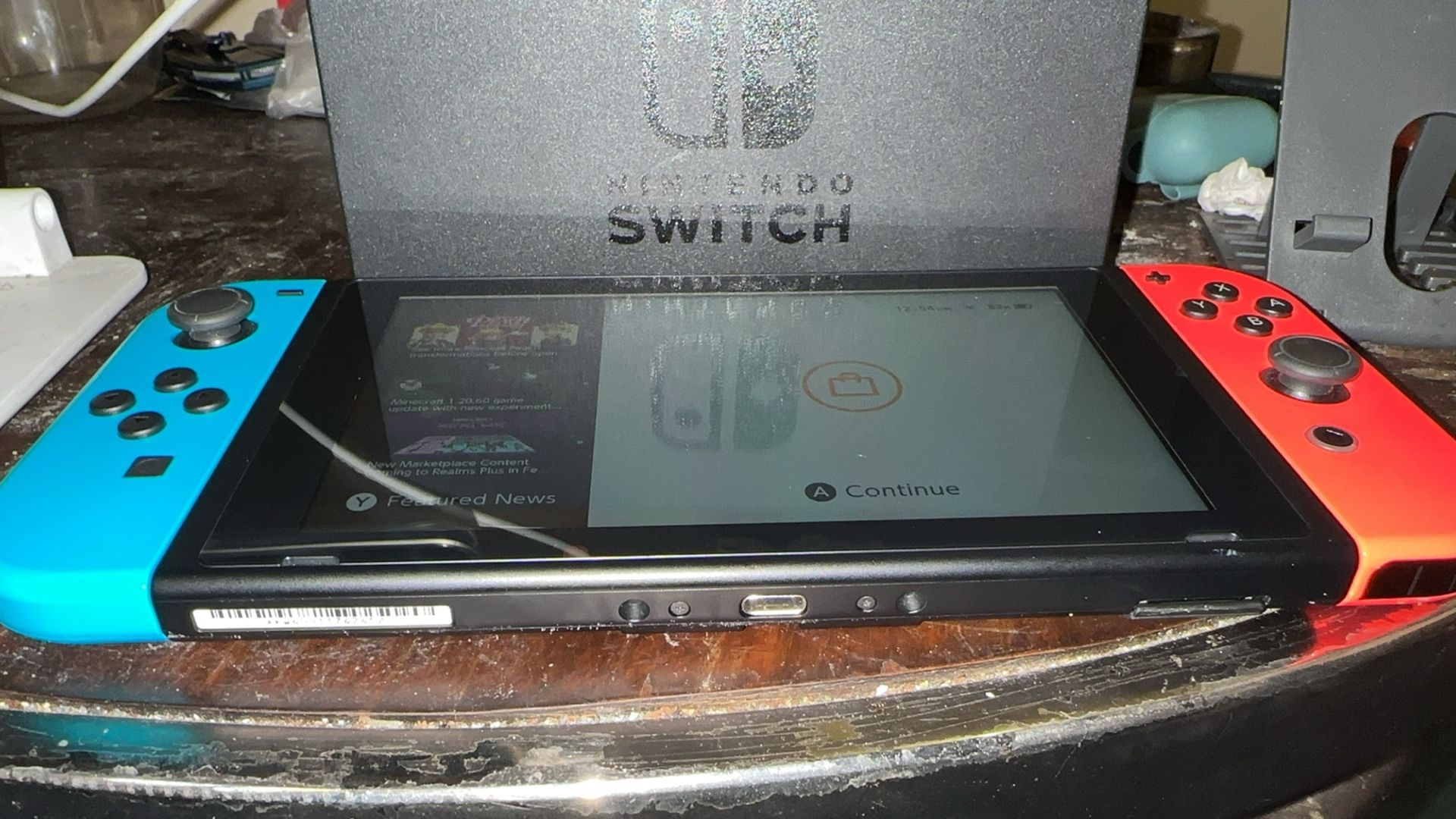 Nintendo Switch , With Dock , With Over 10 +60 Dollar Games Downloaded 
