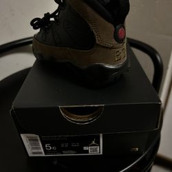 Air Jordan Retro Olives