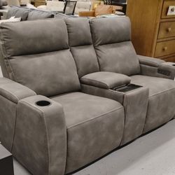 Loveseat 