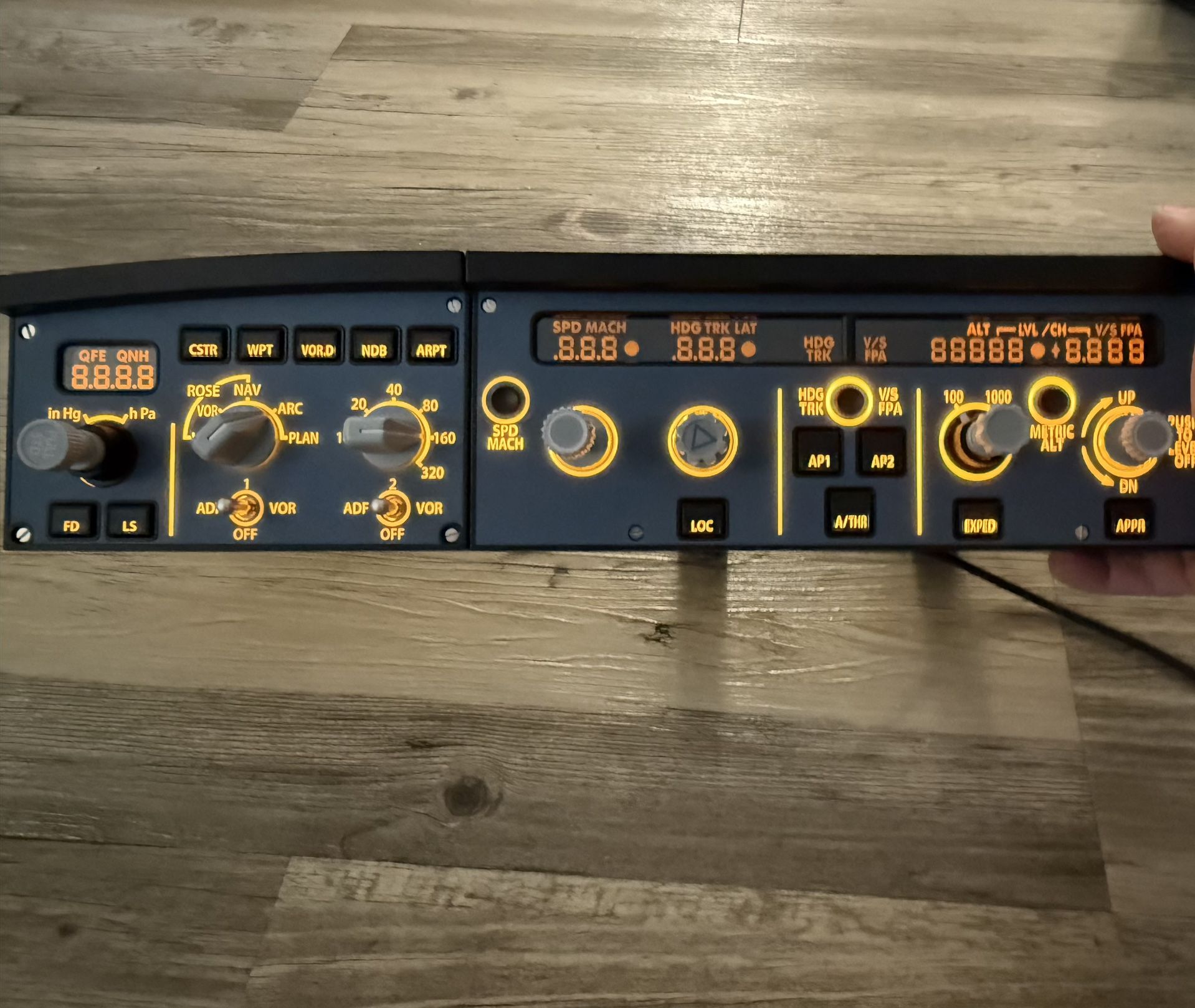 Winwing Airbus a3xx with EFIS L included.