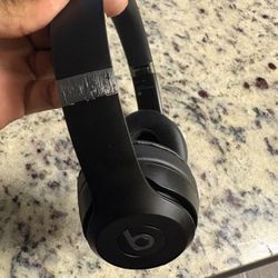 Beats Solo 4