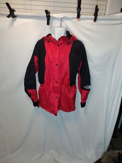 The NORTH FACE GORE-TEX WATERPROOF NYLON JACKET SIZE LARGE WOMENS