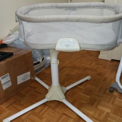 Halo Swivel Bassinest