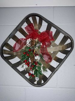 Beautiful Christmas tobacco basket