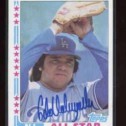 Fernando Valenzuela Autographed Baseball Card 