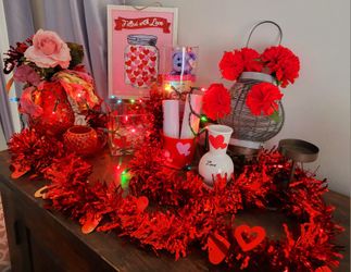 14 pieces beautiful bundle of Valentine's Day Decorations 
