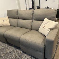 Power Sofa, Two Fold Outs, Charging USB Charging Ports