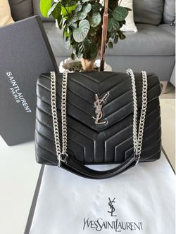 Bellas carteras con caja incluida 👌