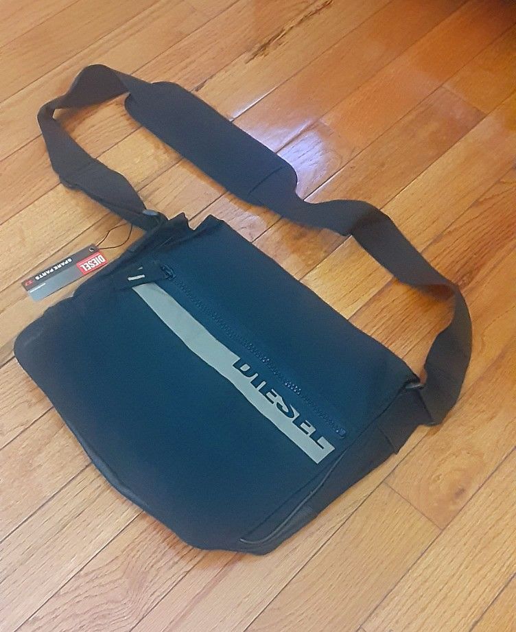 DIESEL MESSENGER BAG