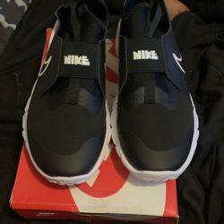 Nike Flex Runner Shoes, Size 5.5, Color Black