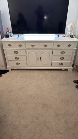 Dresser