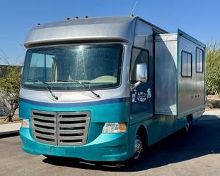 AUCTION SAT 3PM - 2013 Thor Motor Coach ACE 30.1 Motorhome with Two Slide Outs