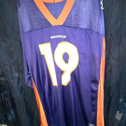 Broncos Sports Jersey. # 84 Lloyd.