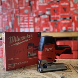 Milwaukee M12 12-Volt Lithium-Ion Cordless Jig Saw (Tool-Only)