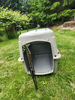 Resin Dog Kennel