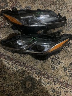 2019 Toyota Camry Headlights