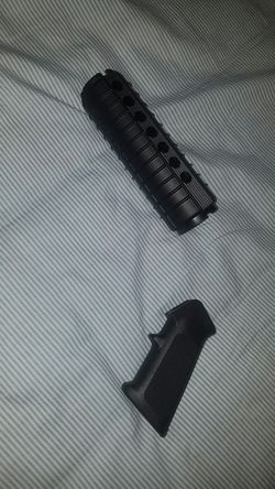 Standard A2 grips