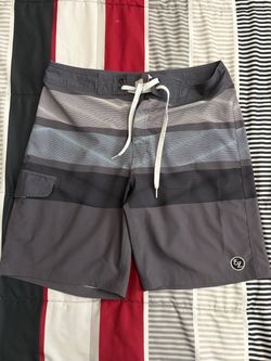 BLACK AND GRAY SWIM TRUNKS