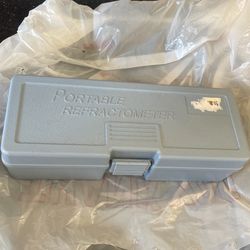 Aquarium portable refractometer