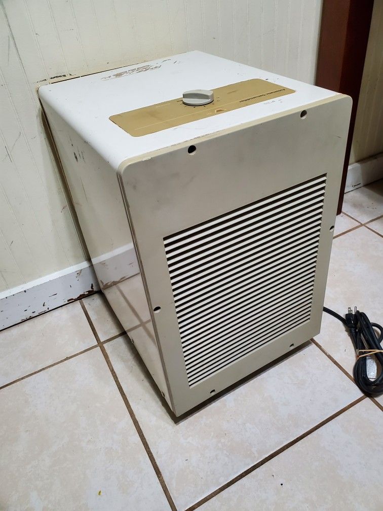 DeHumidifier (in Perfect Working Condition)