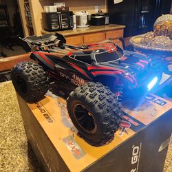 Brand New 1/16 BRUSHLESS RC 4x4 Truggy FAST 70+kmph 