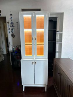 White Display Cabinet with LED Lighting
