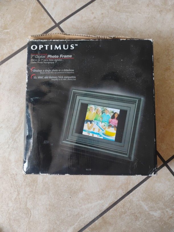 Digital Photo Frame