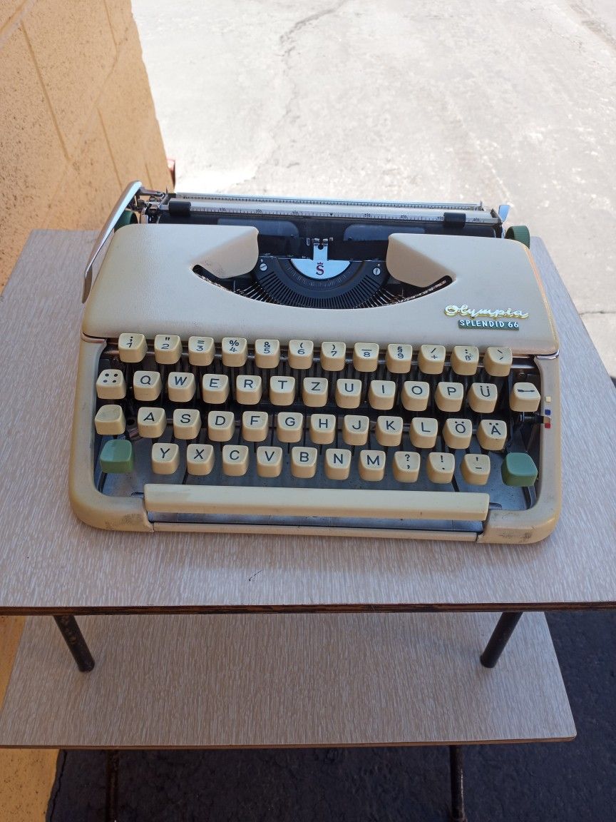 Vintage Olympia Splendid 66 Typewriter