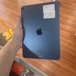 iPad Air 5th Generation  64Gb Wifi Only Used 