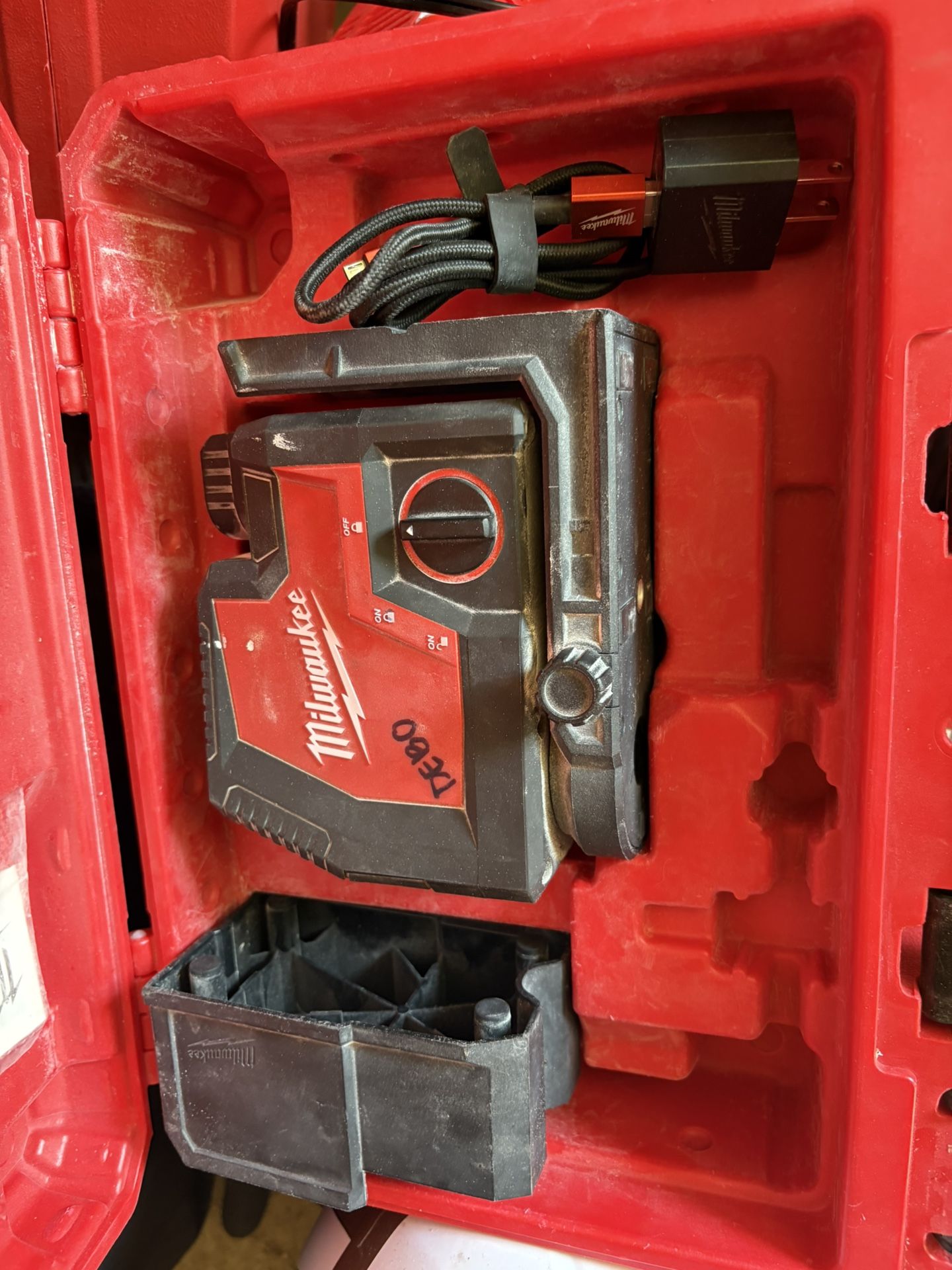 Milwaukee cross lazer