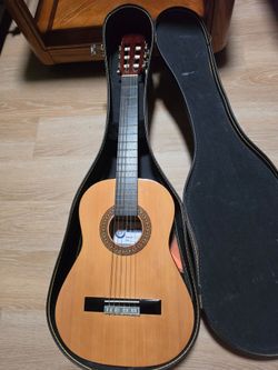 Sunlite GCN 600 1/2 Size Classical Guitar