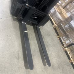 Forklift Attachment With 5ft Forks