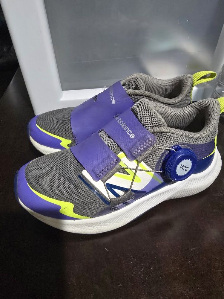 Girls New Balance Reveal Used Sz12c 15$