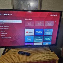 32 Inch ONN TV w Remote