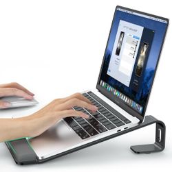 Laptop stand